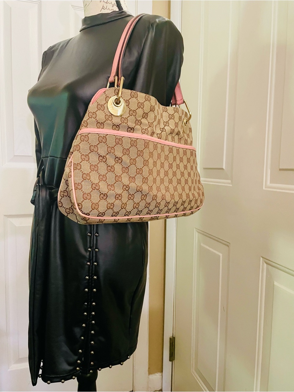Gucci GG Canvas Shoulder Bag with Pink Trim